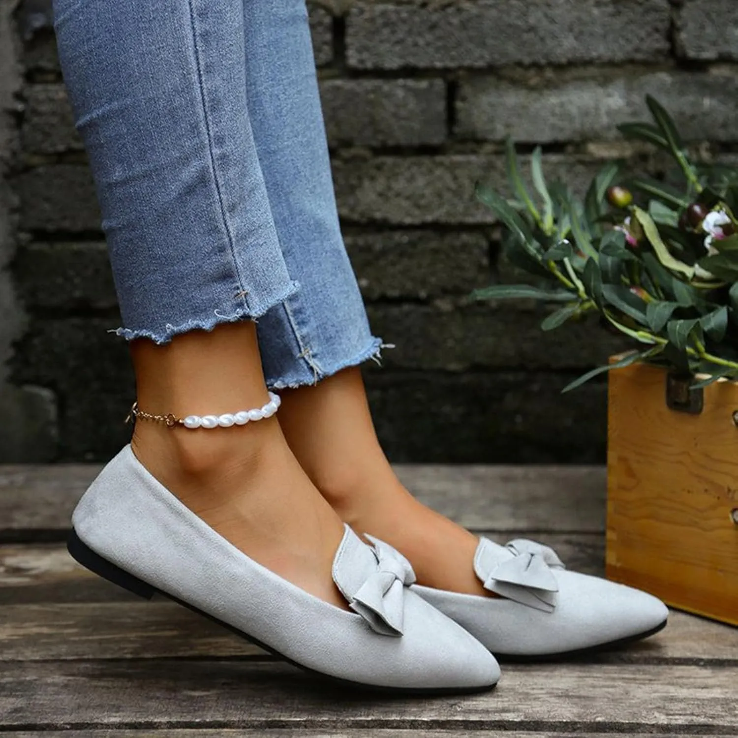 Women's Pointy Toe Loafer Fashion Faux Suede Work Flat Shoes Comfortable Slip on Ballet Women's Flats Casual Dressy
